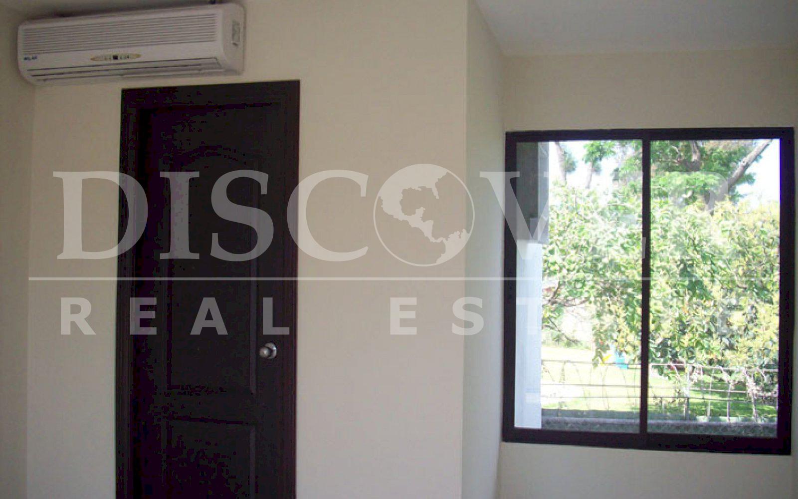 https://images.discovernica.com/propiedad/1600/casa_a_la_venta_en_condominio_villas_del_rio_managua_nicaragua_3_.jpg