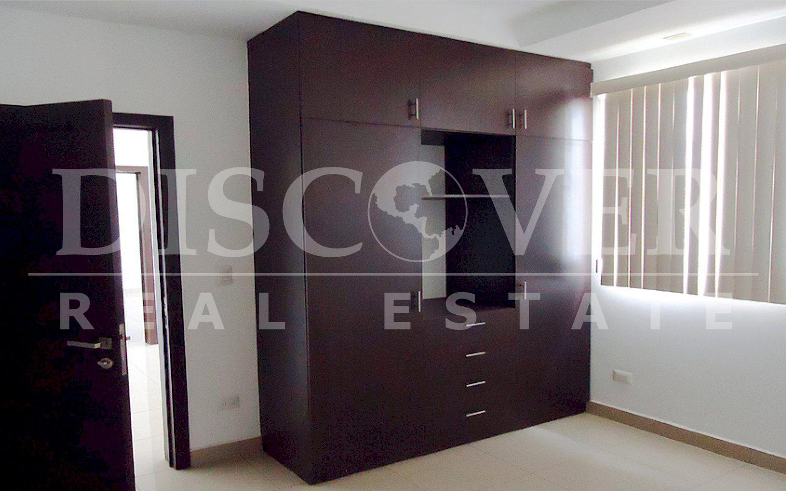  House for Rent in the Condominium Palmiras of Santo Domingo ID 9759