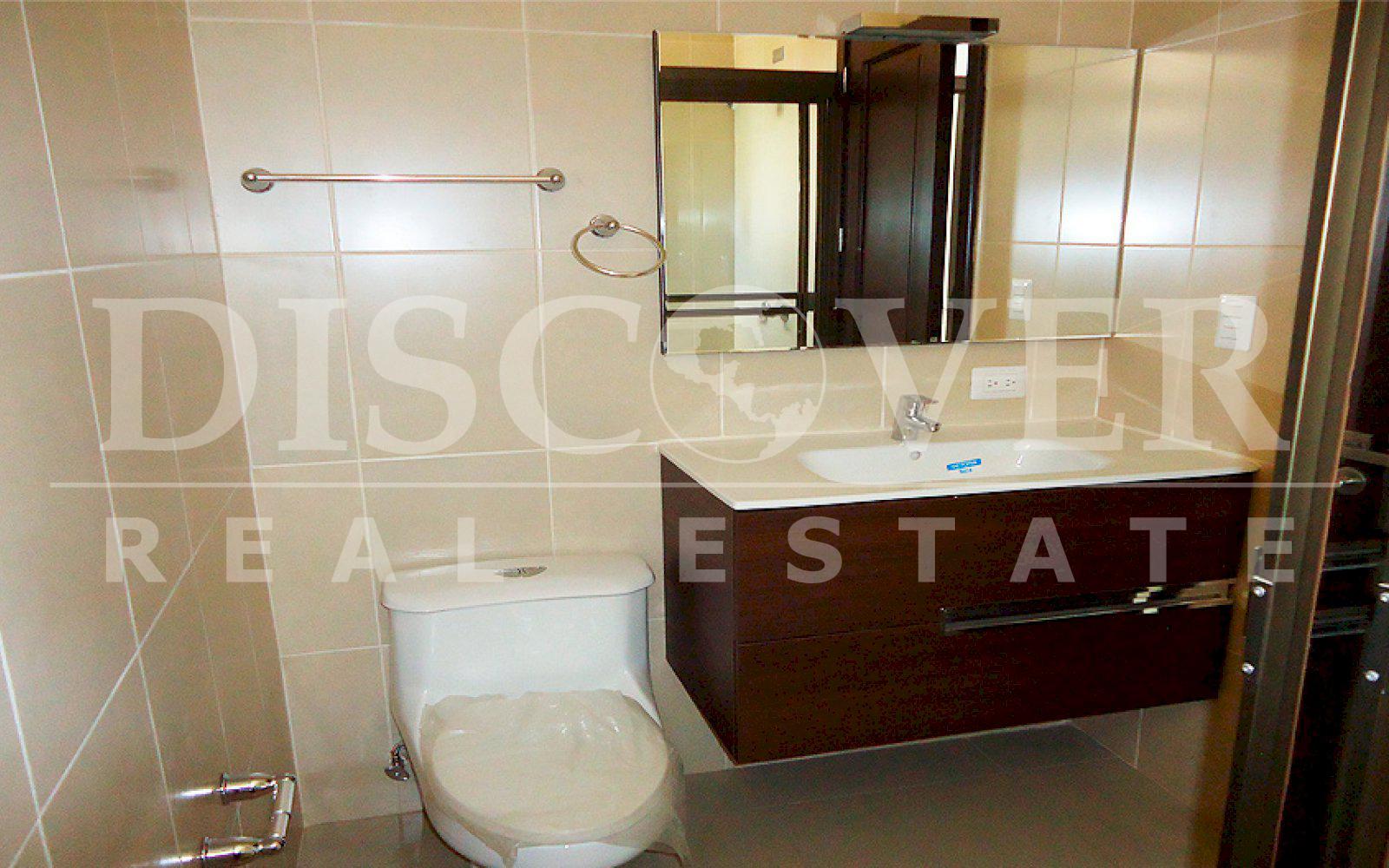 House for Rent in the Condominium Palmiras of Santo Domingo ID 9759