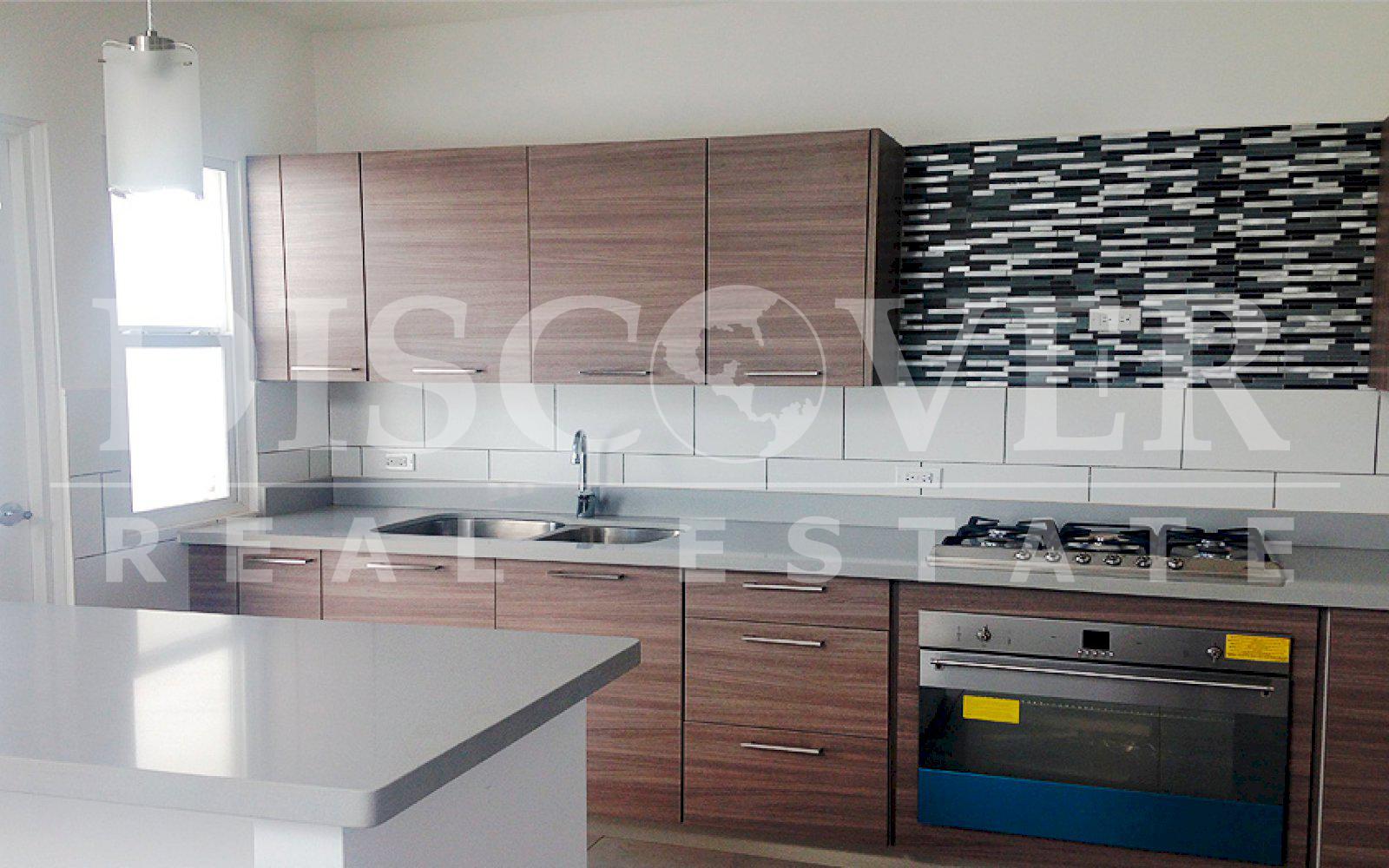  Furnished house rental in Tramonto condominium.