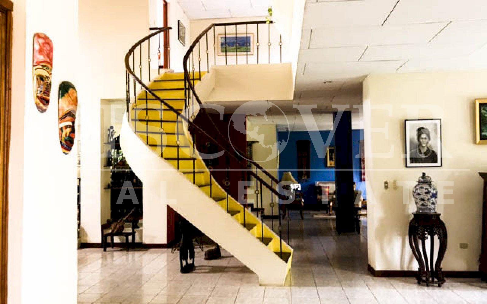 https://images.discovernica.com/propiedad/1600/casa_de_2_niveles_amueblada_en_venta_y_renta_en_las_colinas_id_11132_6.jpg