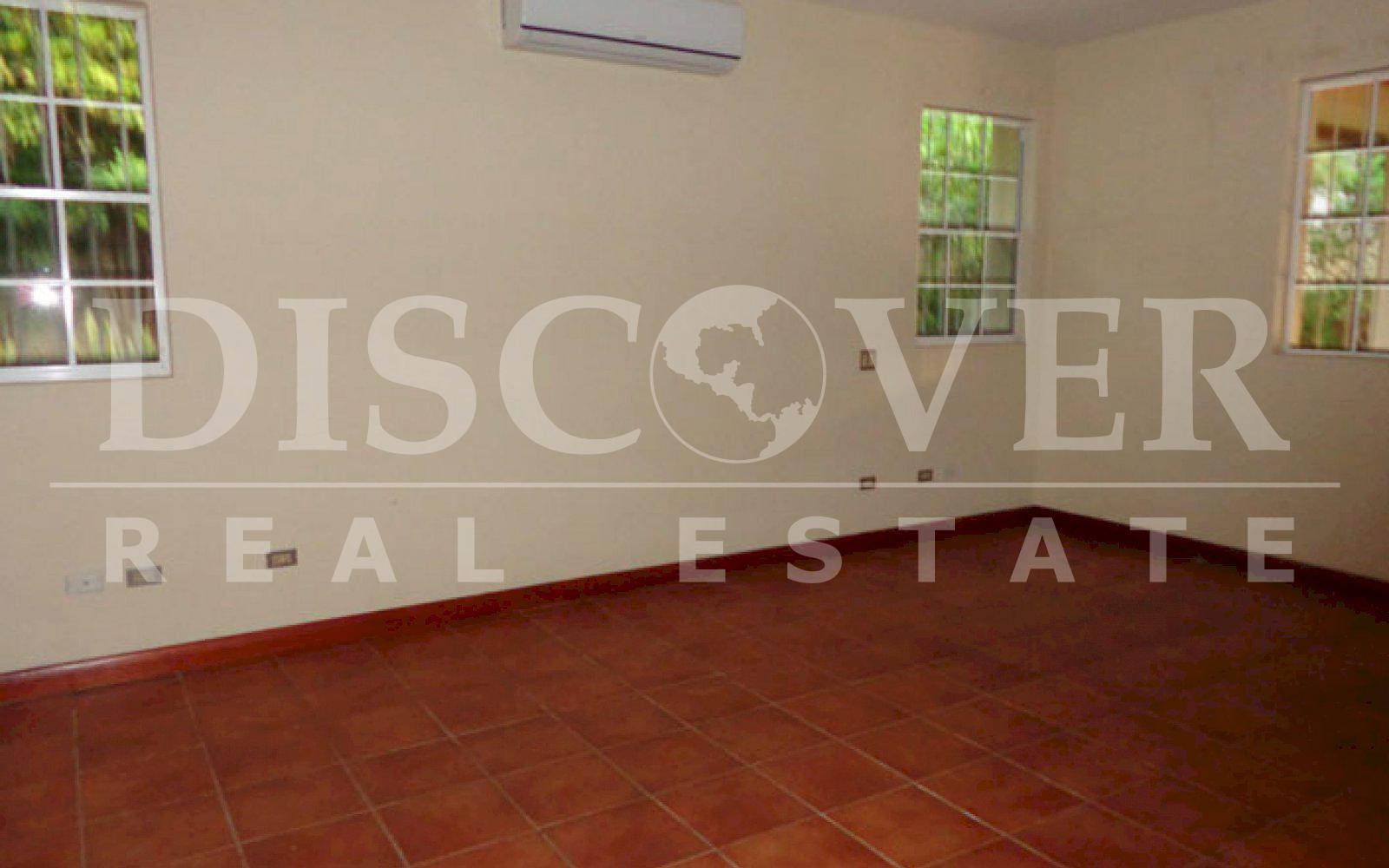  Beautiful House for Rent in Serranias Zone, South Road ID 8540