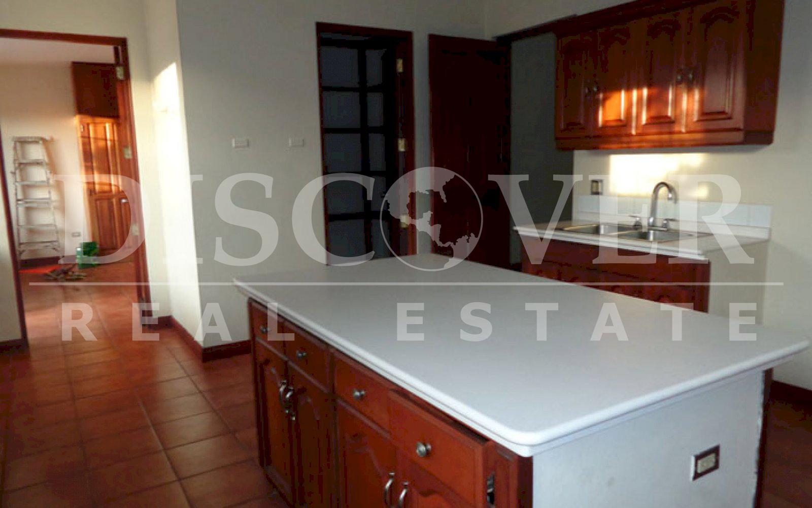  Beautiful House for Rent in Serranias Zone, South Road ID 8540