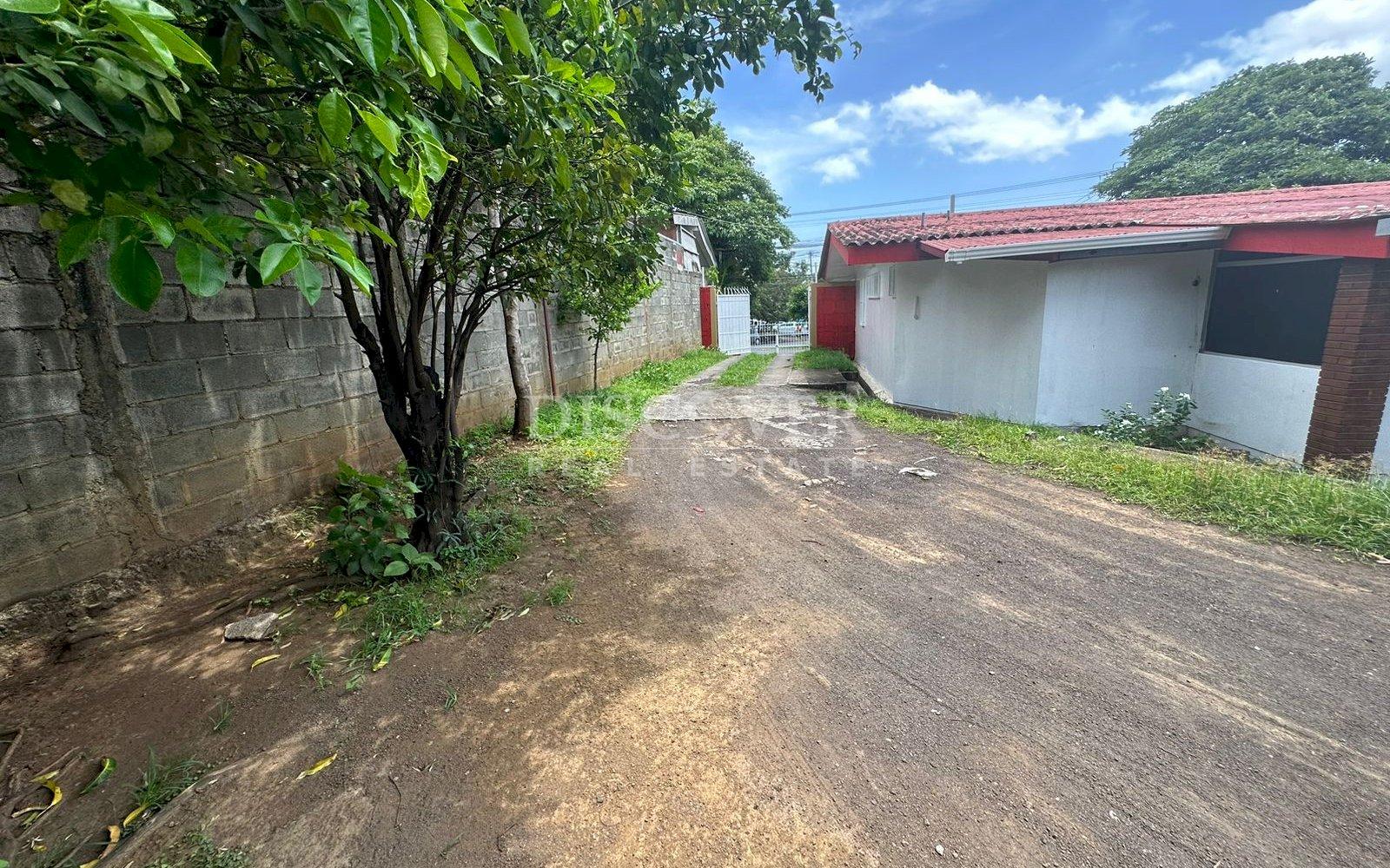  Property for rent in Los Robles.