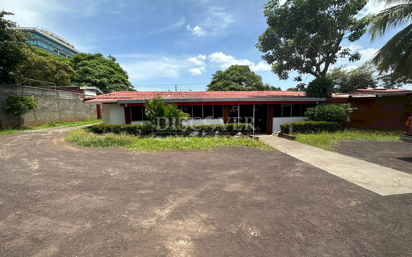  Property for rent in Los Robles.