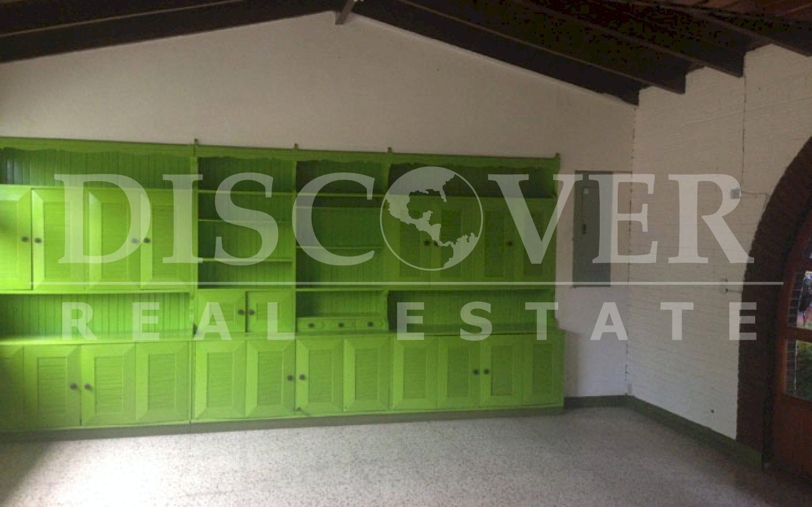  Beautiful house for rent with 15 bedrooms in Residencial Bolonia.