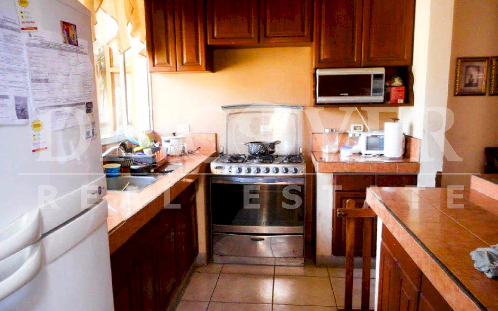  House for sale and rent on Carretera Vieja to León