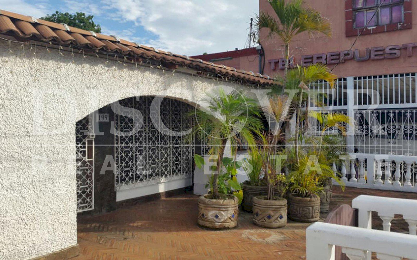 https://images.discovernica.com/propiedad/1600/casa_en_venta_en_los_robles_managua_nicaragua_10_.jpg