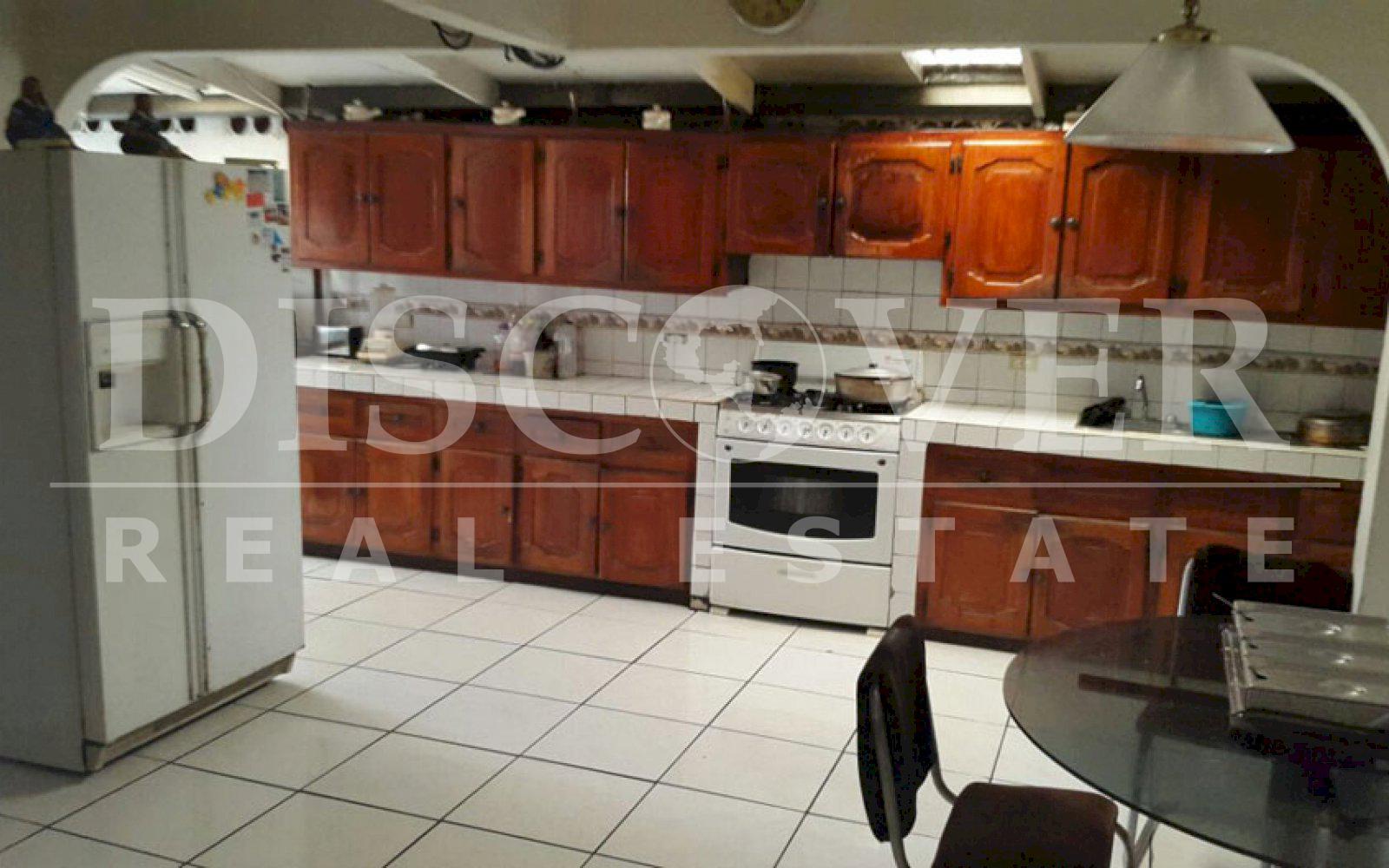 https://images.discovernica.com/propiedad/1600/casa_en_venta_en_los_robles_managua_nicaragua_3_.jpg