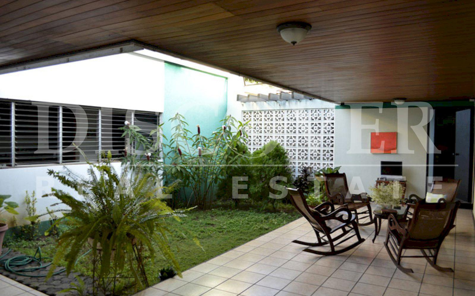  Corner House for Sale in San Juan Area ID 8390