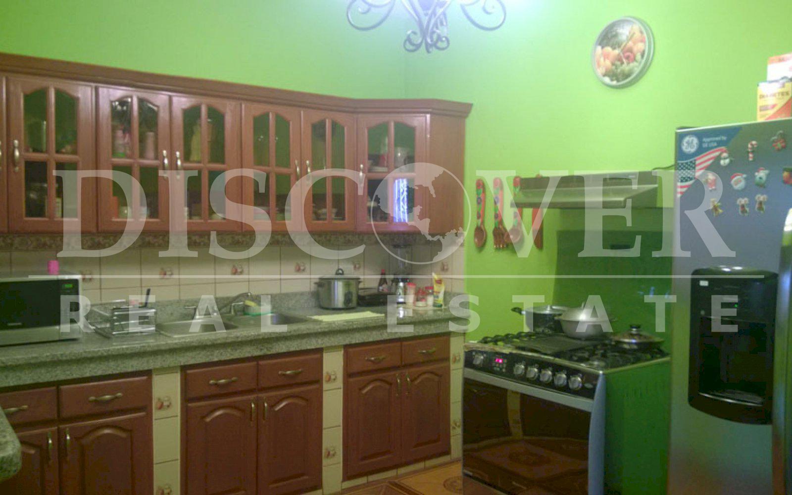 https://images.discovernica.com/propiedad/1600/casa_en_venta_en_residencial_montecristi_managua_nicaragua_10_.jpg