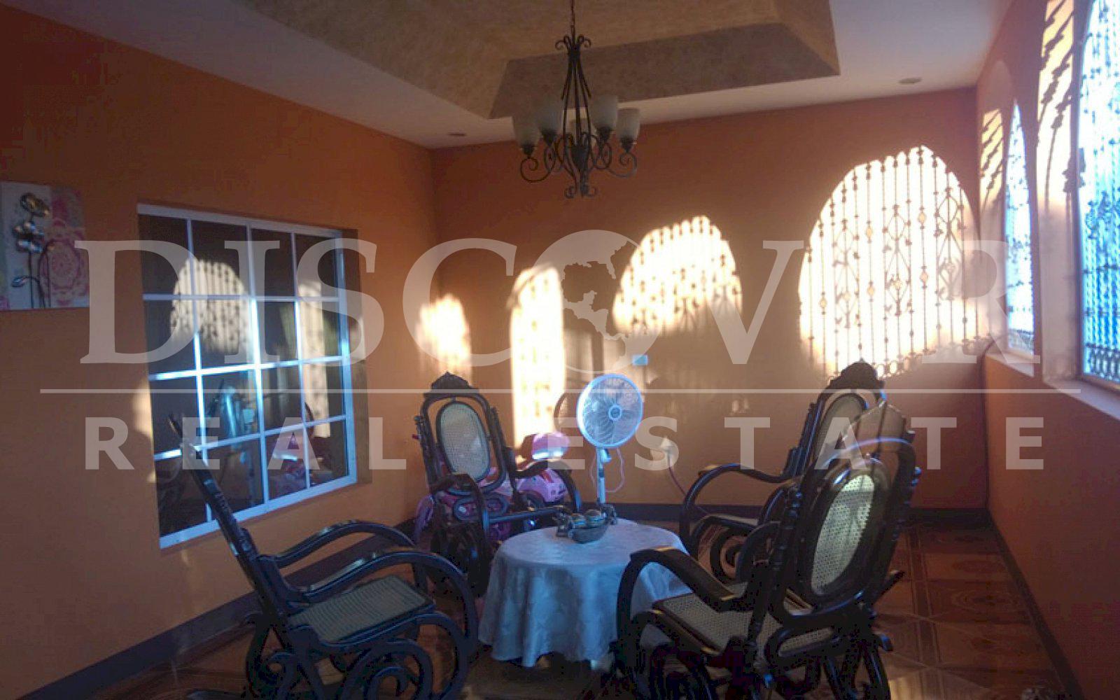 https://images.discovernica.com/propiedad/1600/casa_en_venta_en_residencial_montecristi_managua_nicaragua_2_.jpg