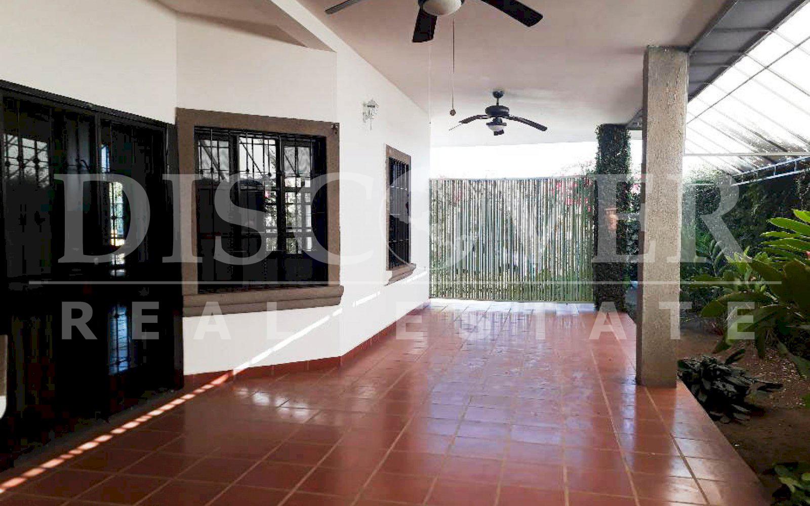  Beautiful House with pool for Rent or Sale in the Colinas Sur ID 11446