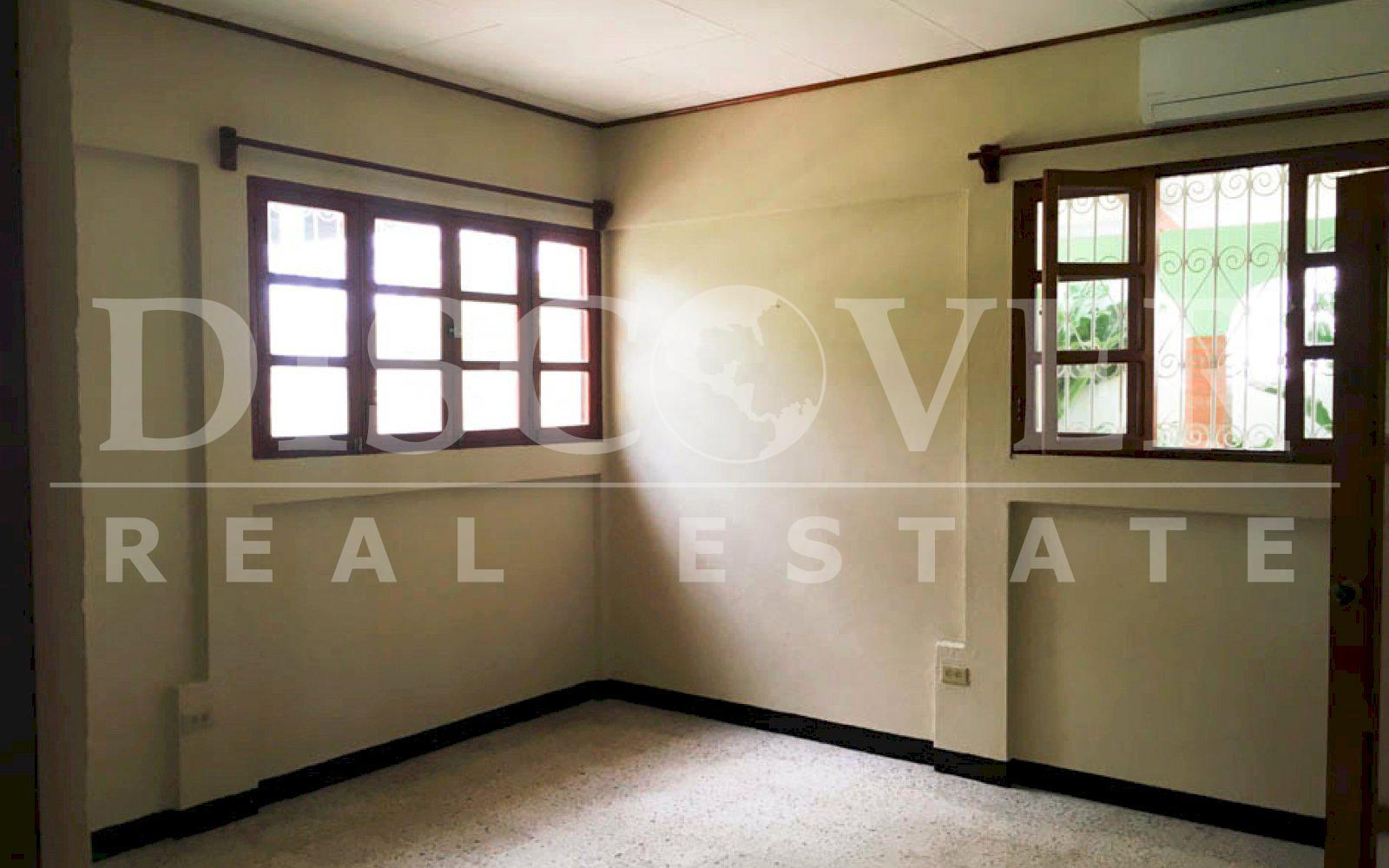  House for Sale in South Road ID 9329