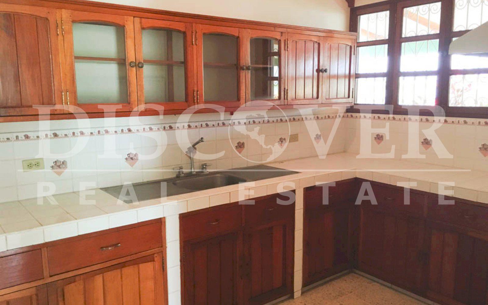  House for Sale in South Road ID 9329