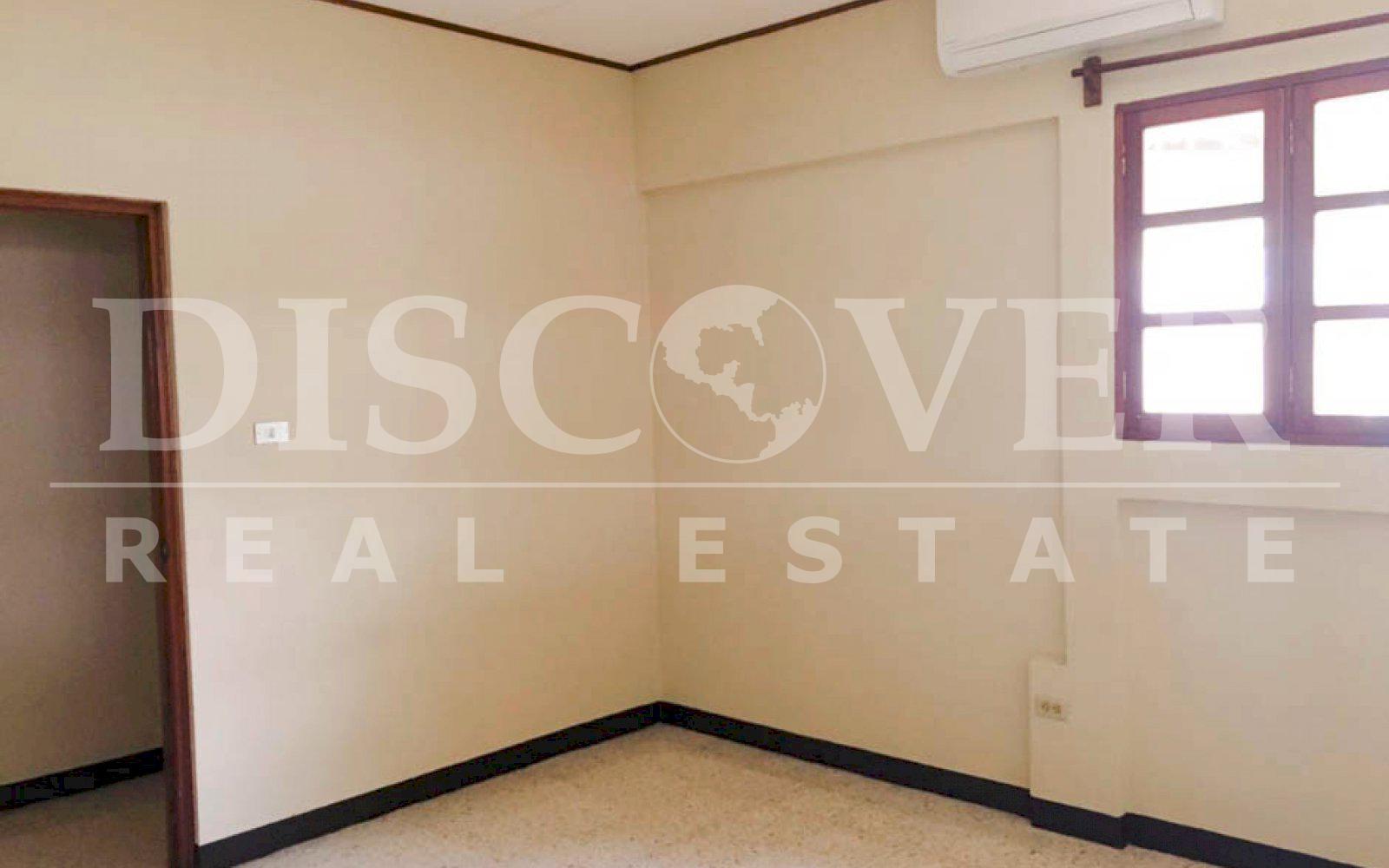  House for Sale in South Road ID 9329