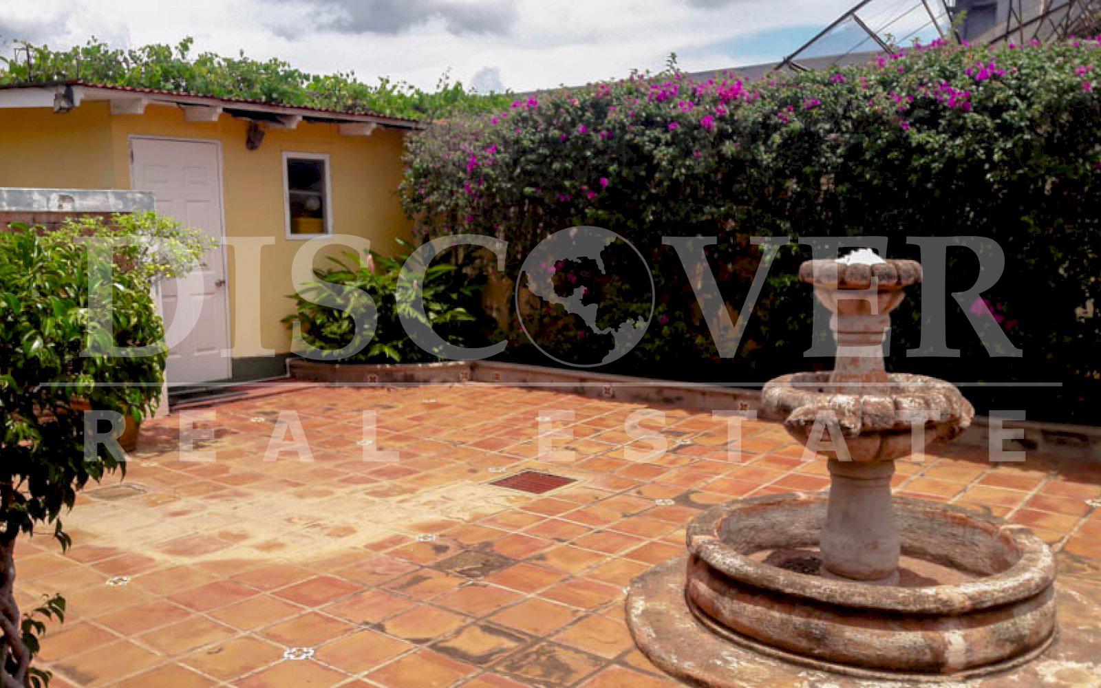 https://images.discovernica.com/propiedad/1600/casa_renta_colonial_los_robles_4_habitaciones_3_ba_os_sala_cocina_ID11213_2.jpg