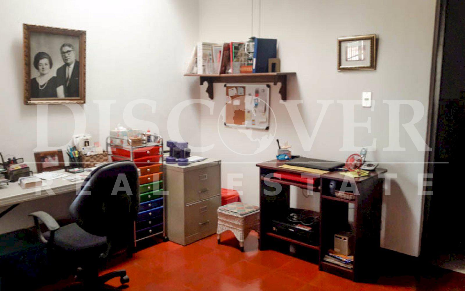 https://images.discovernica.com/propiedad/1600/casa_renta_colonial_los_robles_4_habitaciones_3_ba_os_sala_cocina_ID11213_4.jpg