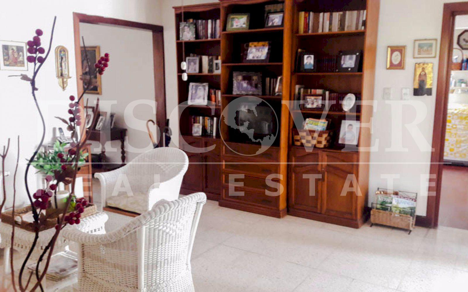 https://images.discovernica.com/propiedad/1600/casa_renta_colonial_los_robles_4_habitaciones_3_ba_os_sala_cocina_ID11213_5.jpg