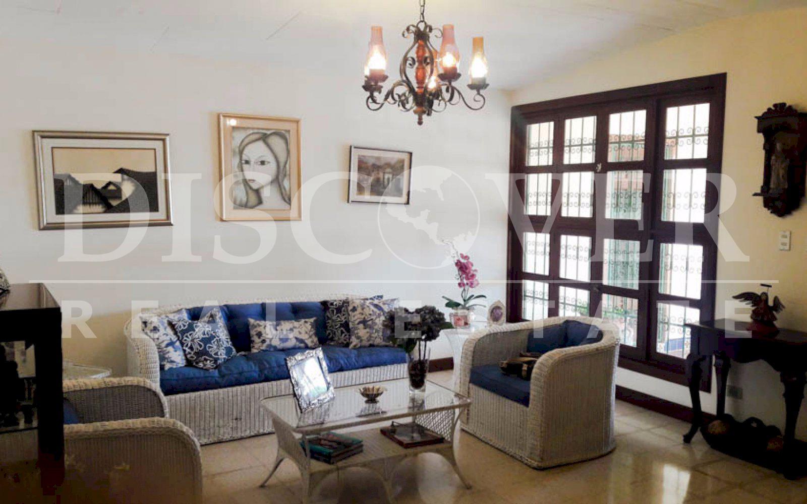 https://images.discovernica.com/propiedad/1600/casa_renta_colonial_los_robles_4_habitaciones_3_ba_os_sala_cocina_ID11213_6.jpg
