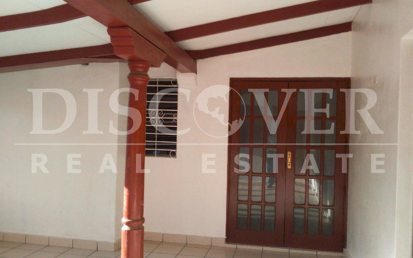  House for Rent located in the Robles Residential ID 10622