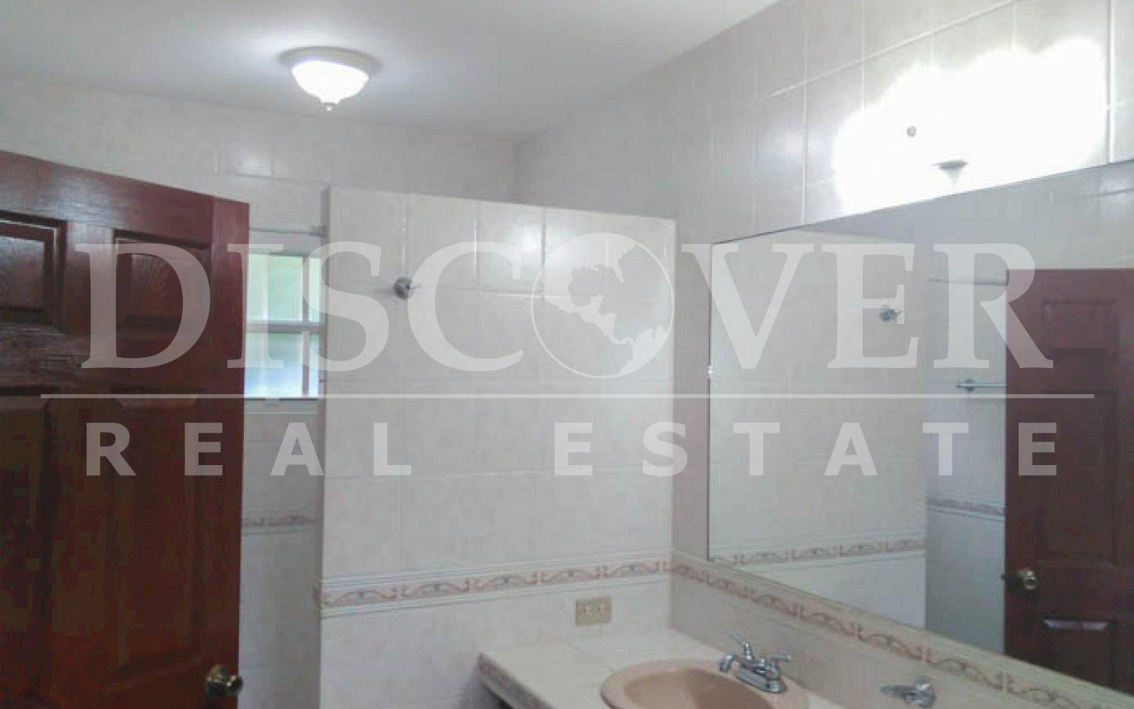  Beautiful House for Rent located in the Cumbres ID 10241