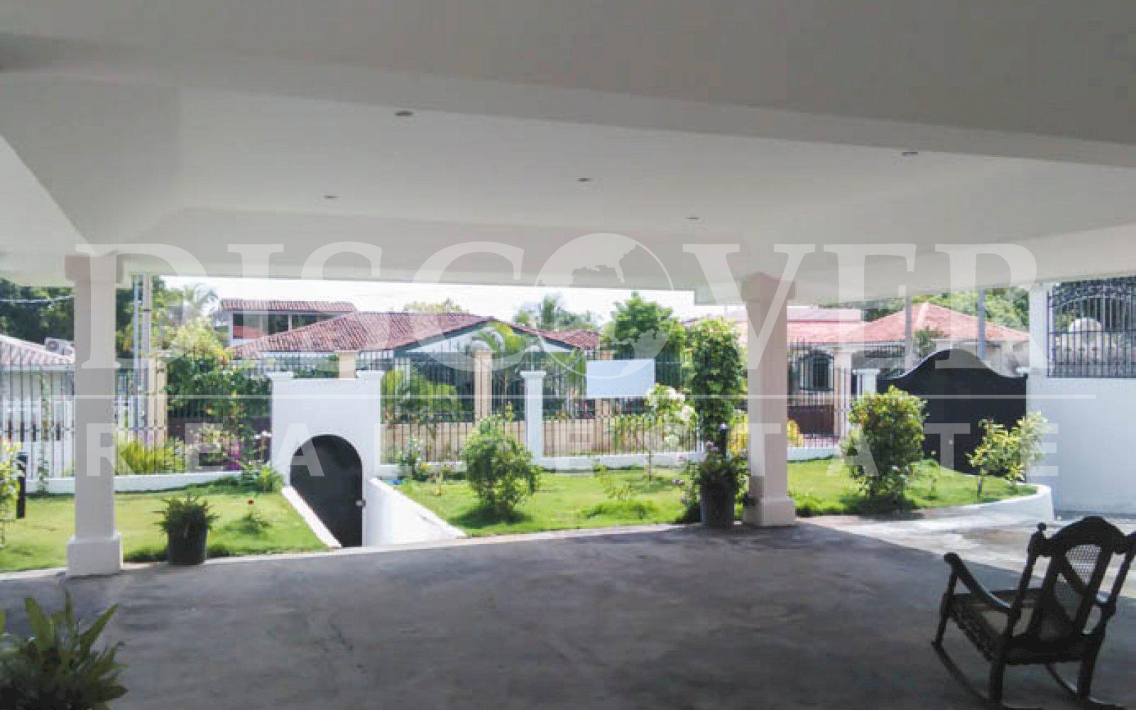  Beautiful House for Rent located in the Cumbres ID 10241