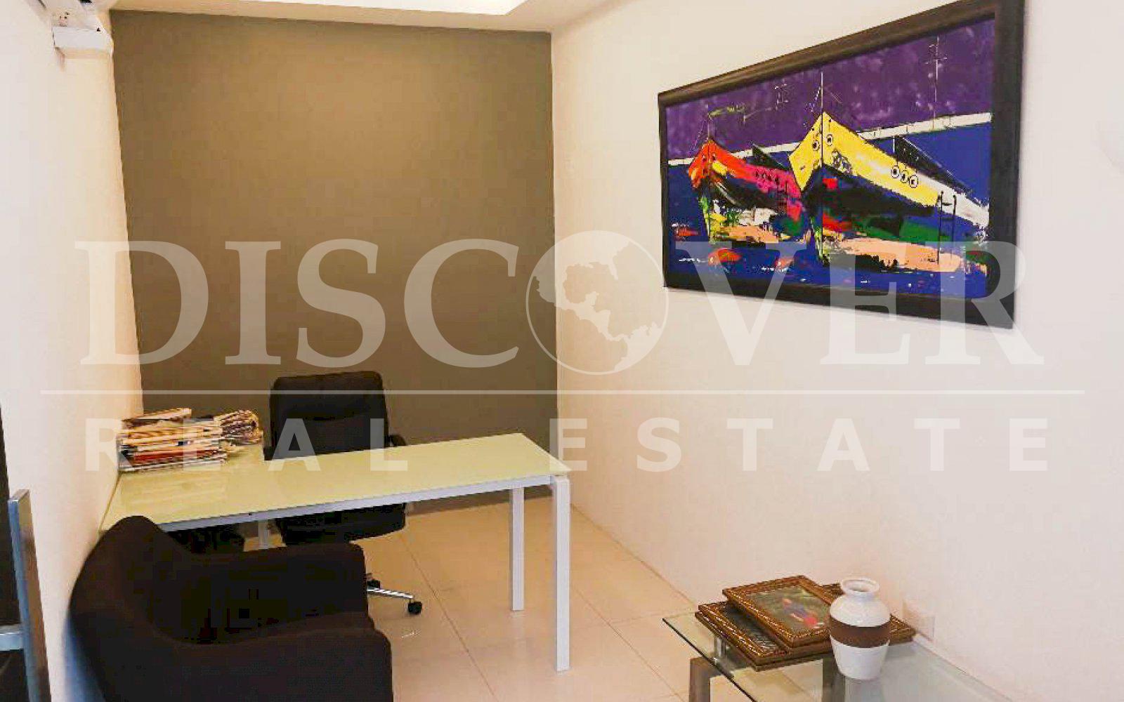 https://images.discovernica.com/propiedad/1600/casa_renta_venta_3_dormitorios_dos_terrazas_sala_comedor_ID_11495_4.jpg
