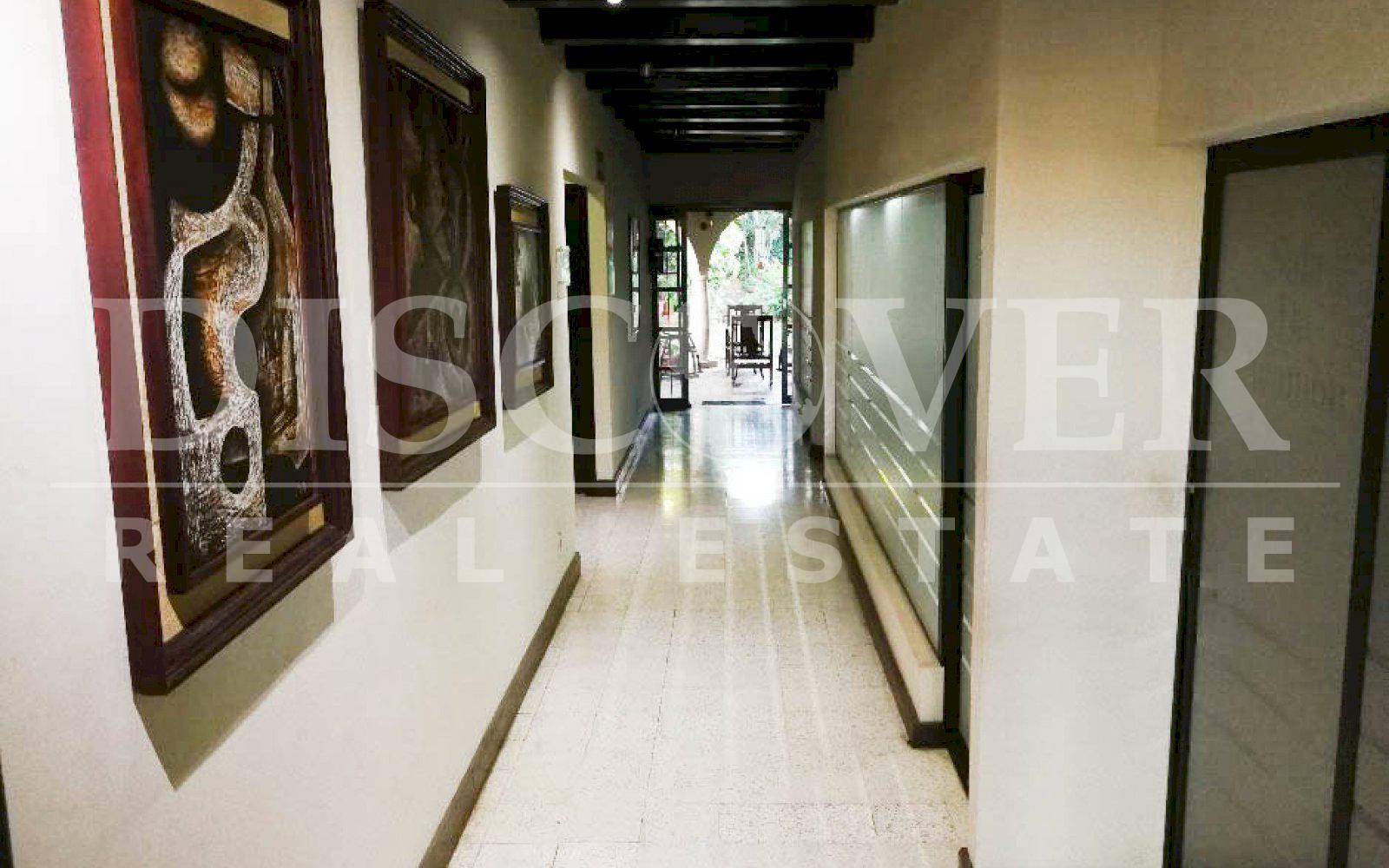 https://images.discovernica.com/propiedad/1600/casa_renta_venta_bolonia_12_oficinas_2_salas_conferencia_ID_11491_5.jpg