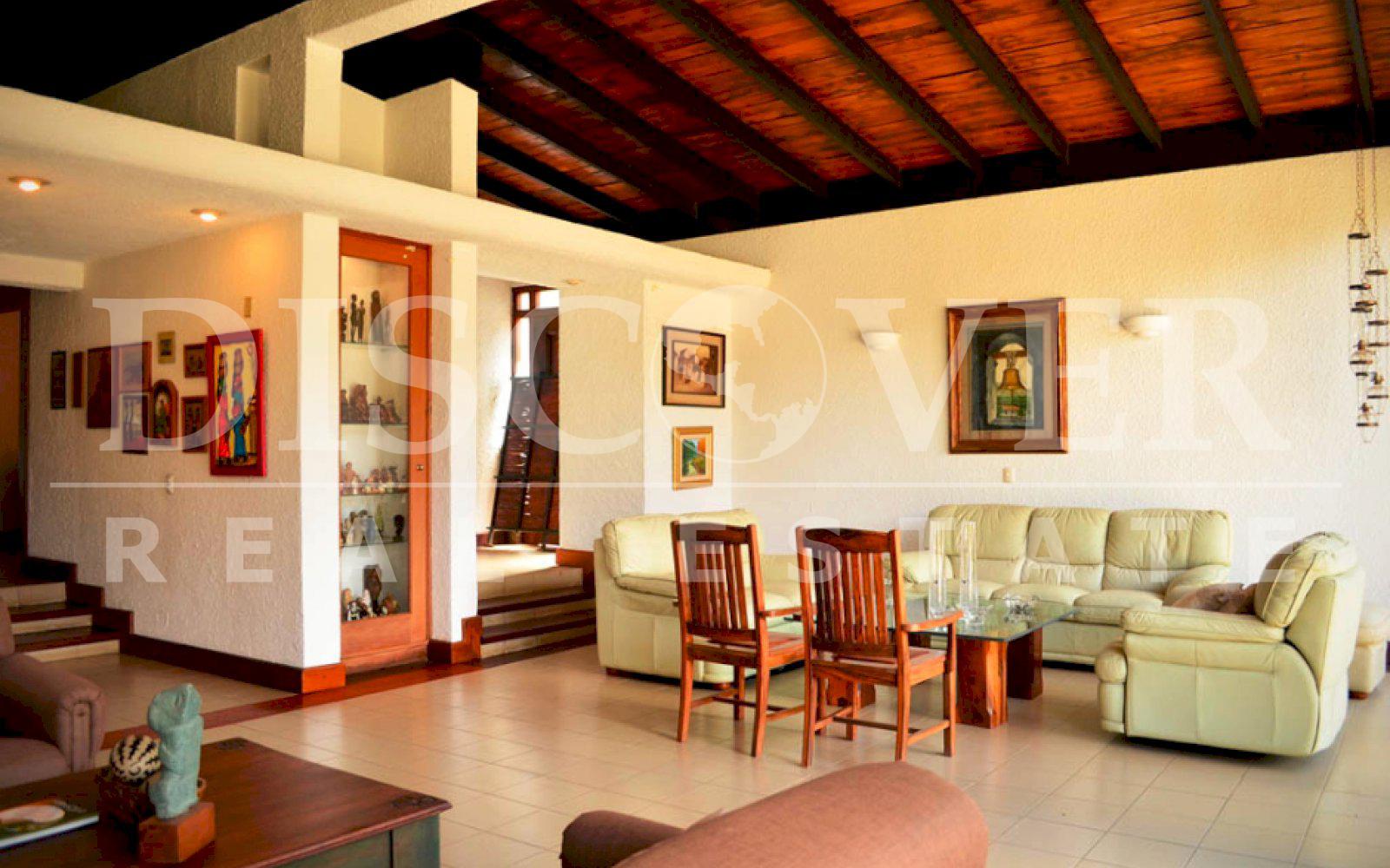  House for Rent or Sale located in Monte Fresco Neighborhood South Road ID 10989