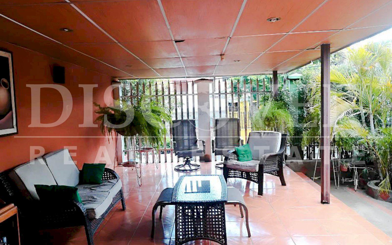 https://images.discovernica.com/propiedad/1600/casa_rotonda_bella_horizonte_venta_2_ba_os_ID_11500_5.jpg