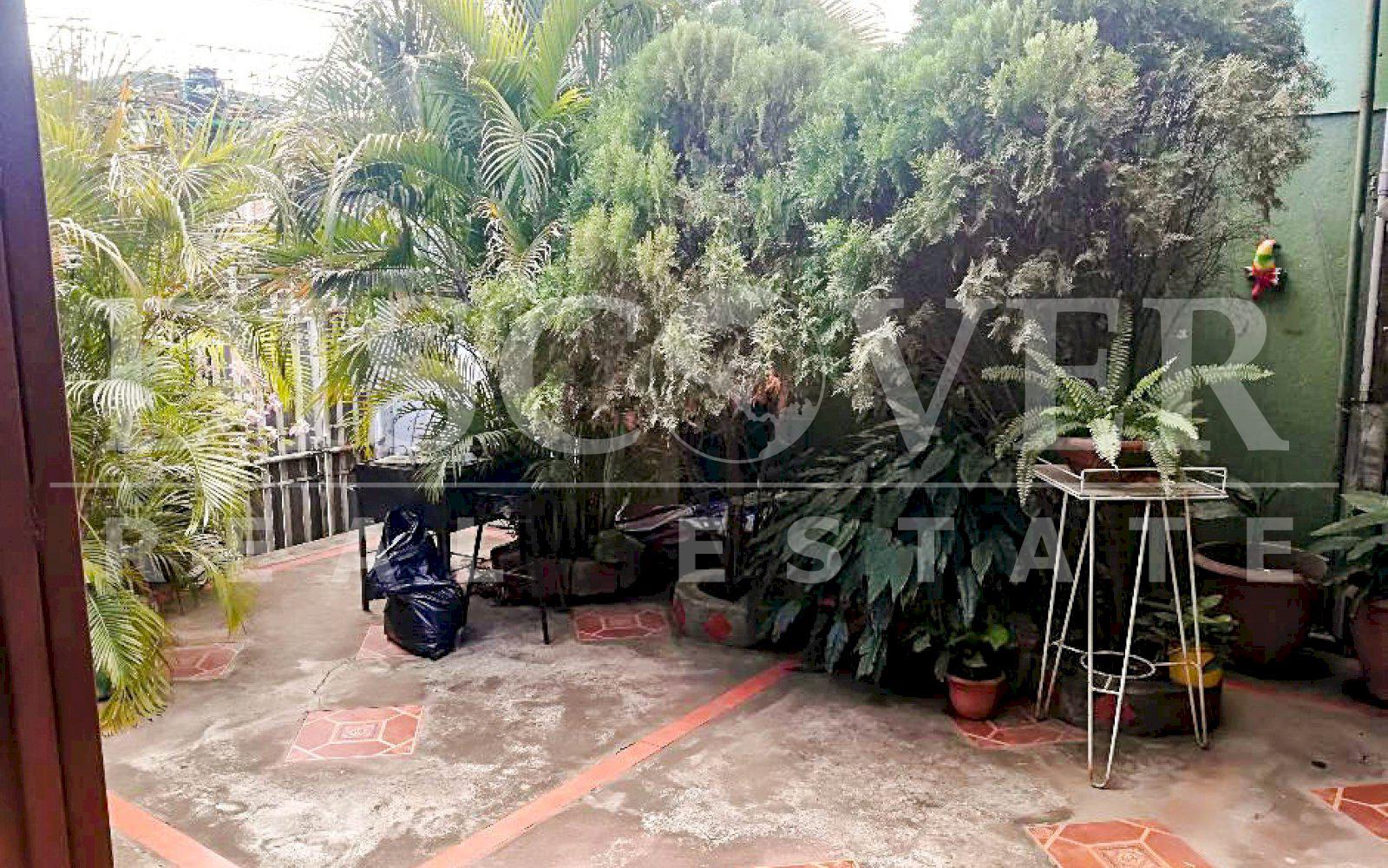 https://images.discovernica.com/propiedad/1600/casa_rotonda_bella_horizonte_venta_2_ba_os_ID_11500_8.jpg
