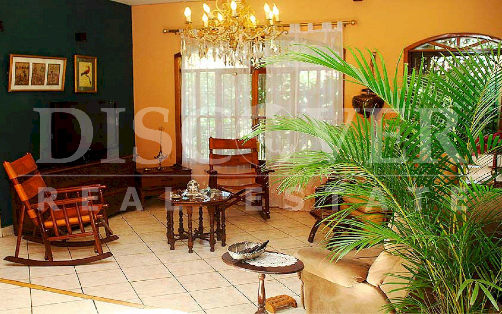 Beautiful House for Sale in Diriamba ID 10012