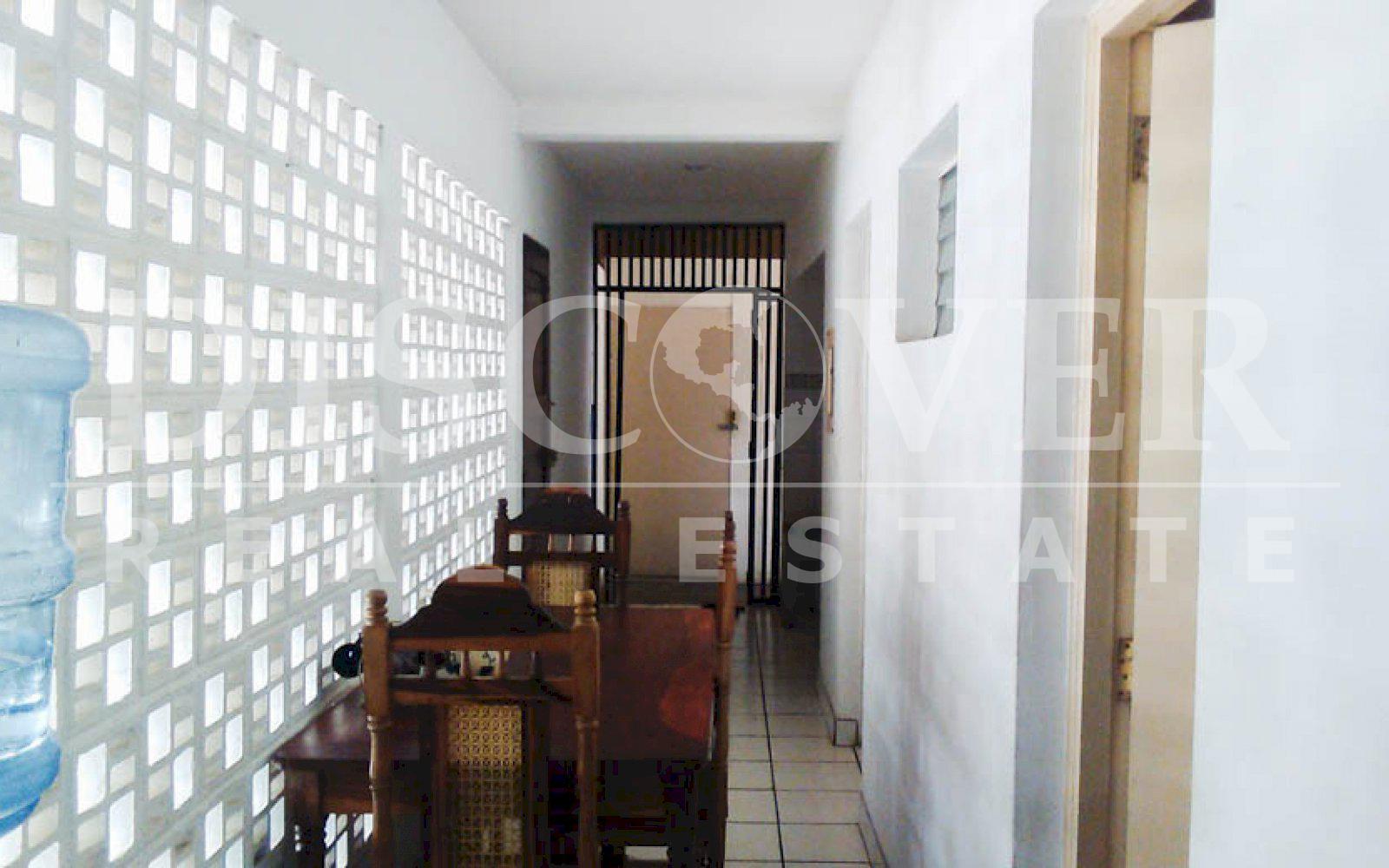 https://images.discovernica.com/propiedad/1600/casa_venta_renta_santo_domingo_managua_nicaragua_2_500_vrs2_300_mts2_construccion_U_380_000_U_2_000_4_habitaciones_3.5_ba_os_12.jpg