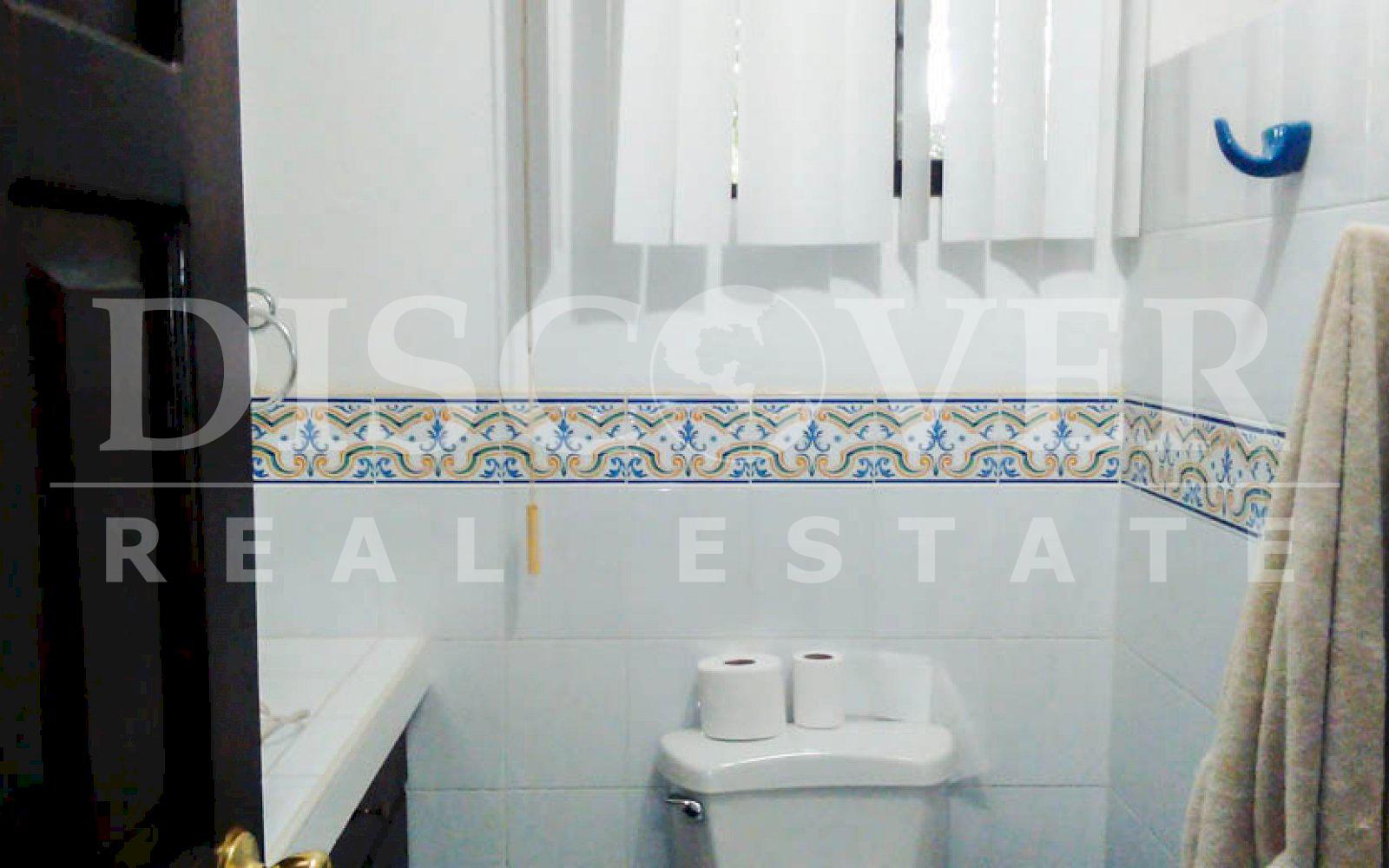 https://images.discovernica.com/propiedad/1600/casa_venta_renta_santo_domingo_managua_nicaragua_2_500_vrs2_300_mts2_construccion_U_380_000_U_2_000_4_habitaciones_3.5_ba_os_8.jpg