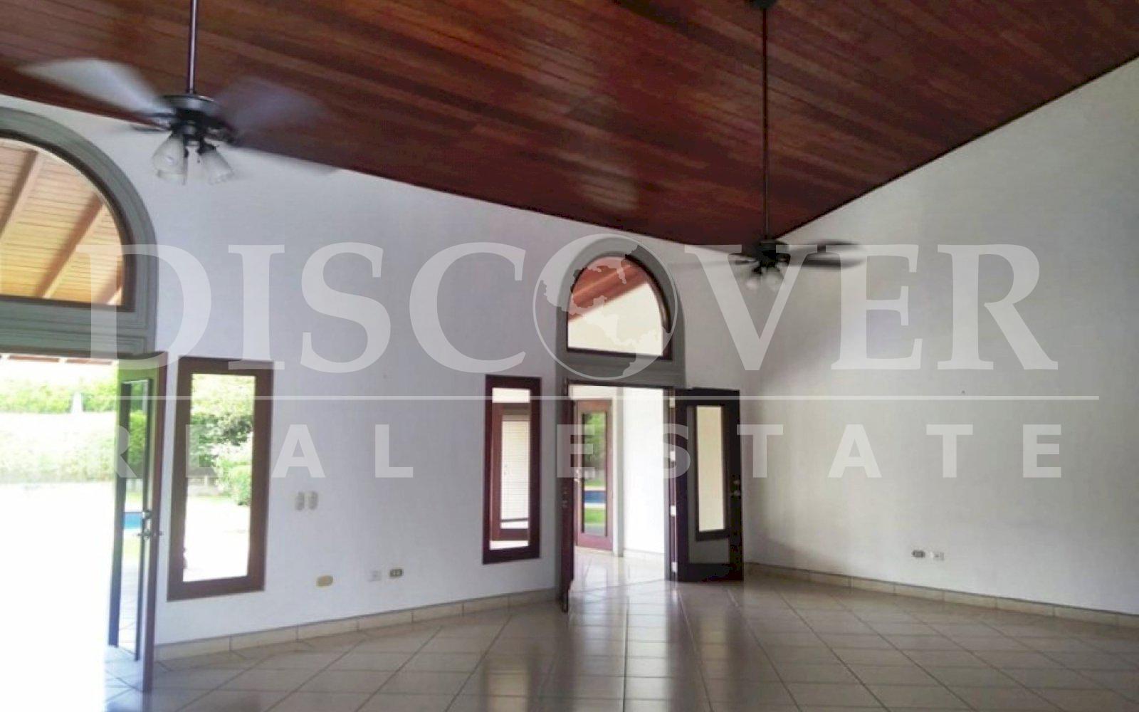 House for Rent in Safe in El Mirador de Santo Domingo Condominium ID 12089