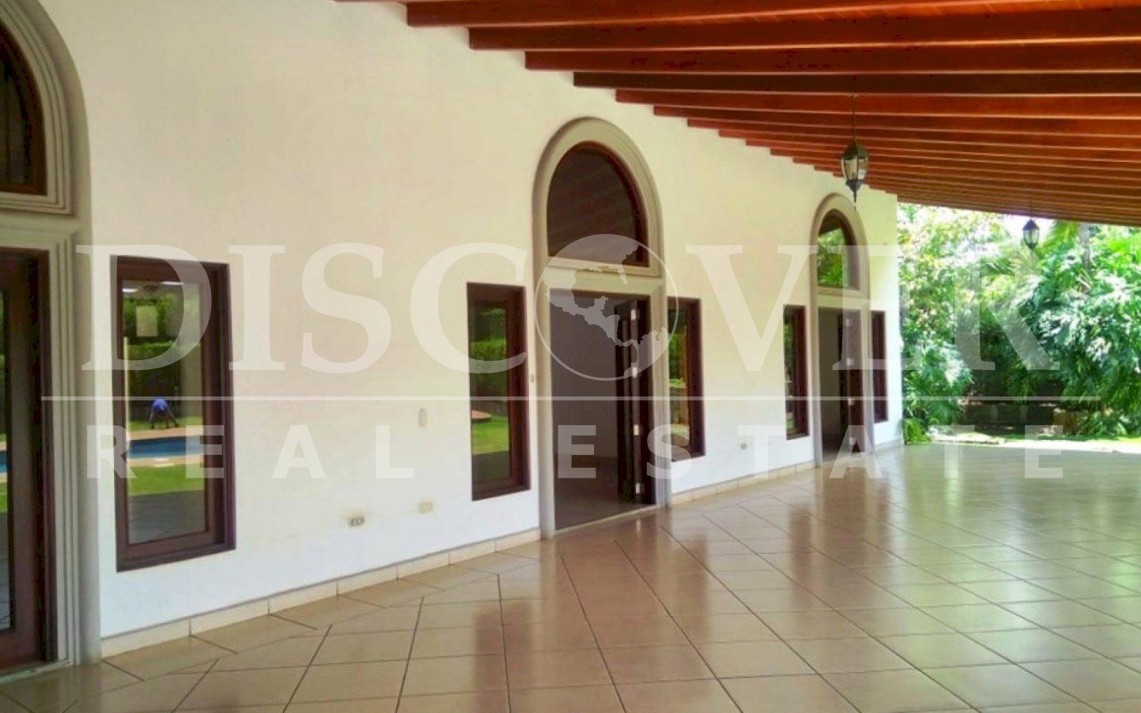 House for Rent in Safe in El Mirador de Santo Domingo Condominium ID 12089