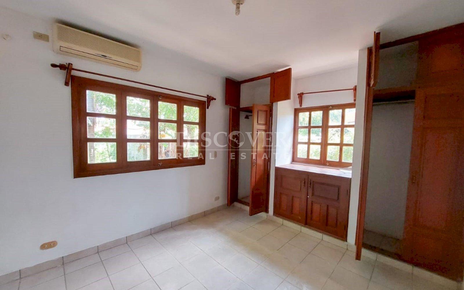 https://images.discovernica.com/propiedad/1600/cuarto_4_.jpg