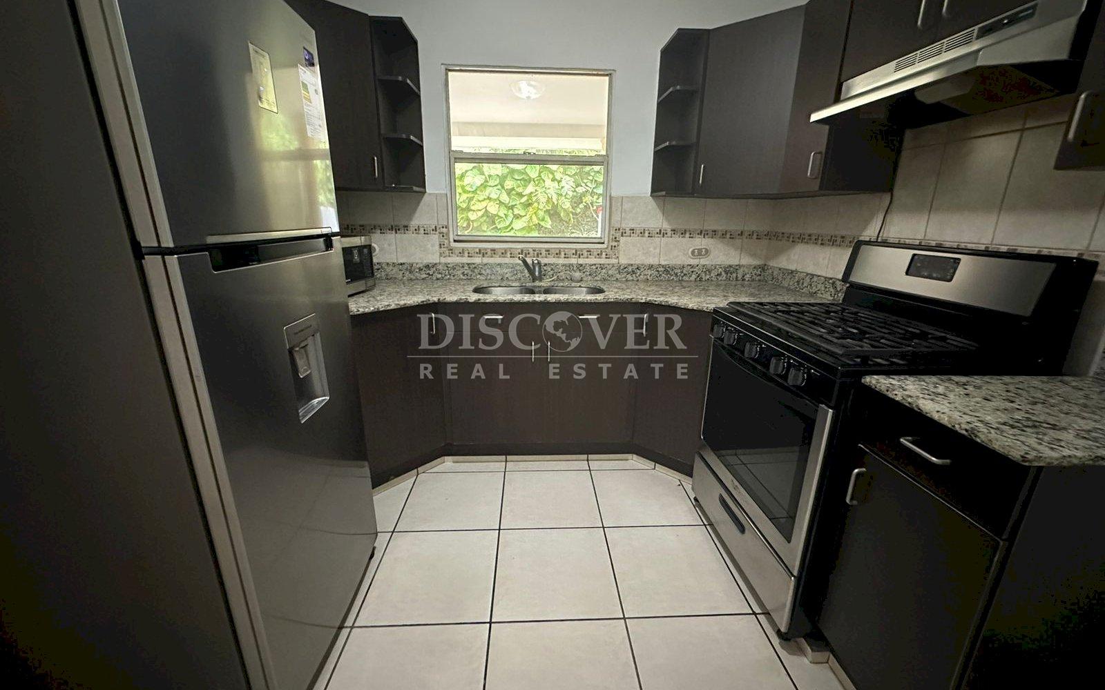  House for rent in Reparto Santa Catalina, furnished.