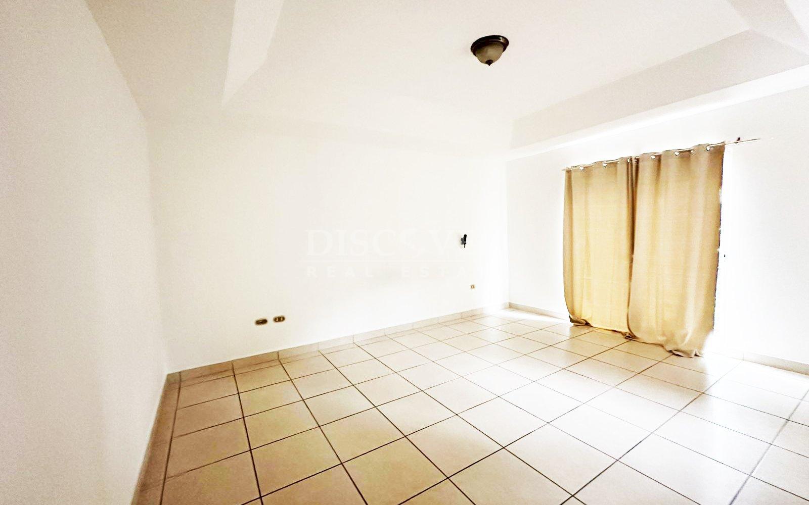  House for rent in Reparto Santa Catalina, furnished.