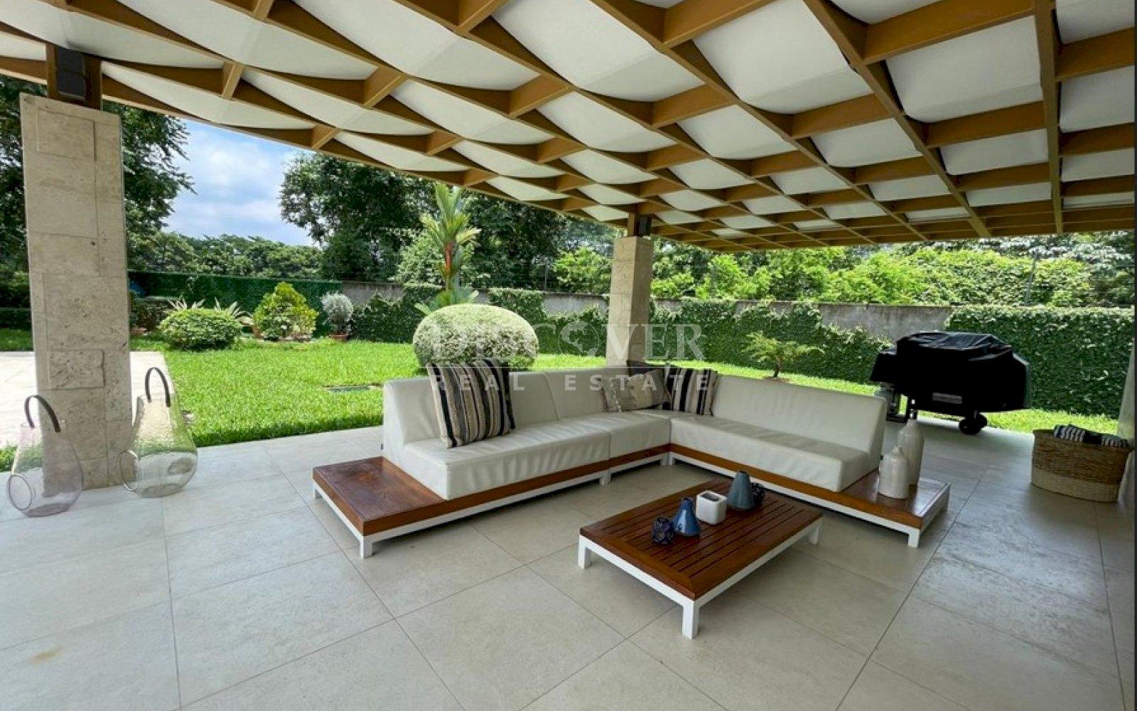 https://images.discovernica.com/propiedad/1600/dntjtgykykvil.jpg