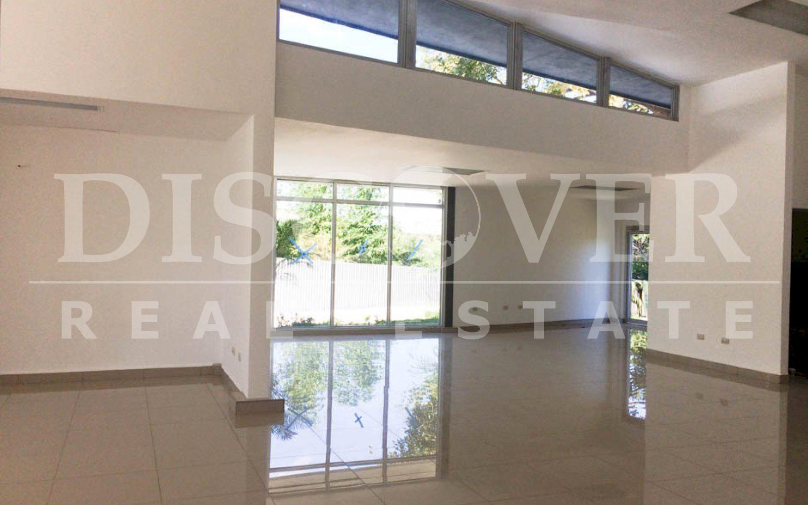 Commercial Building for Rent located in Las Colinas ID 11329