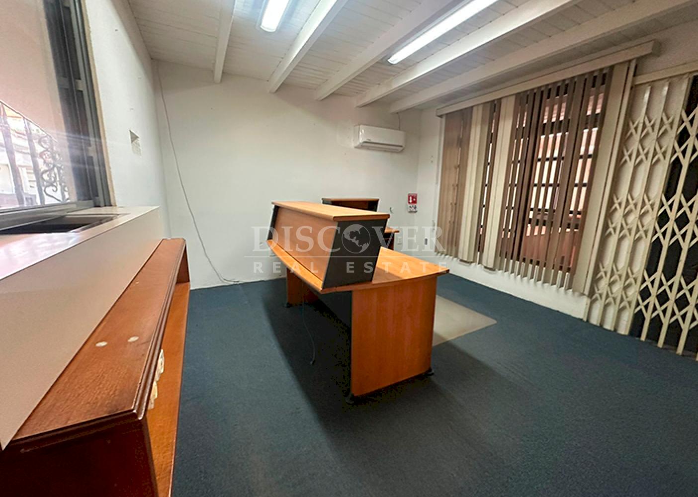  Spacious house for rent in Bolonia