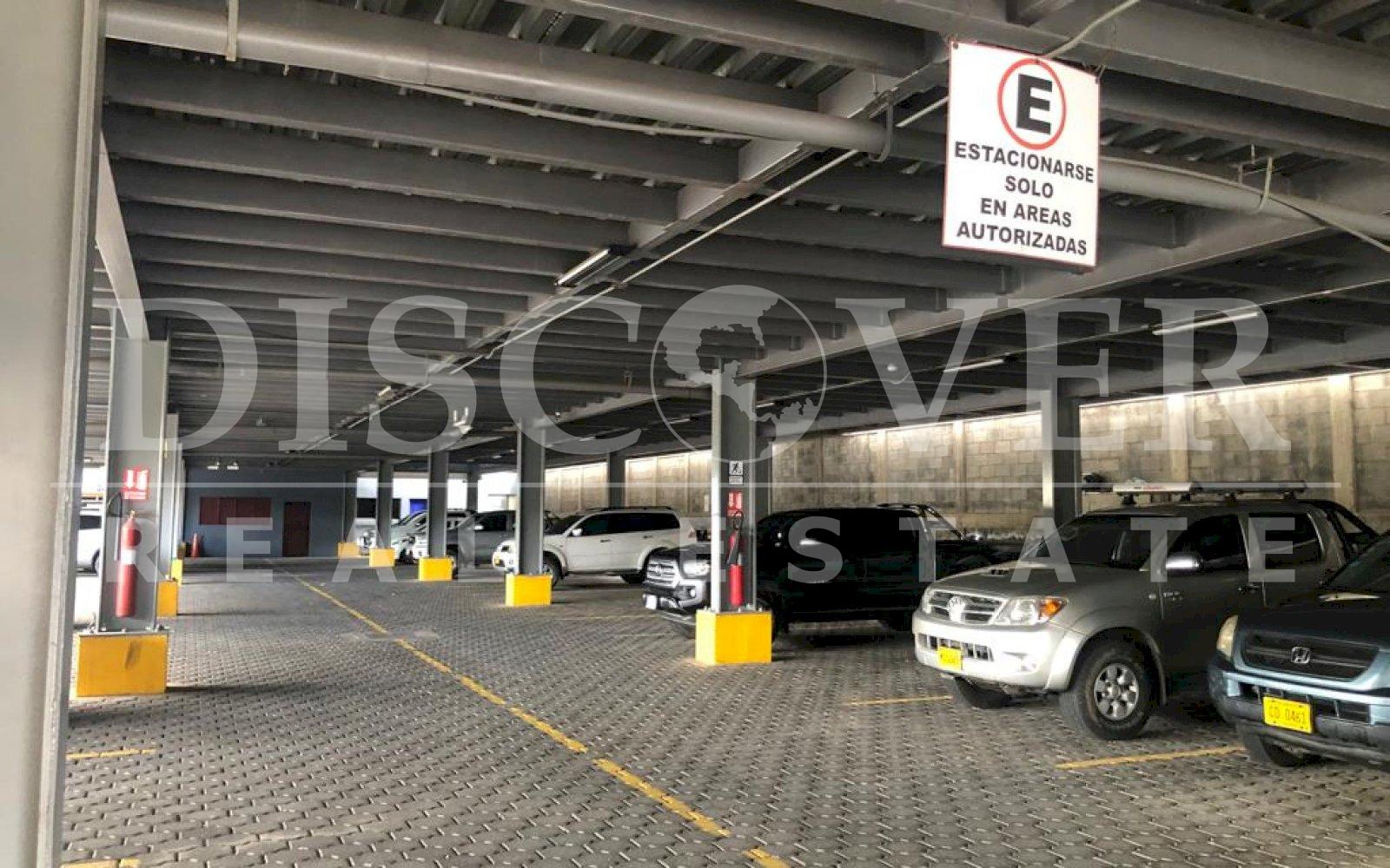  Office for Rent in modern building located in Planes de Altamira. ID 12796