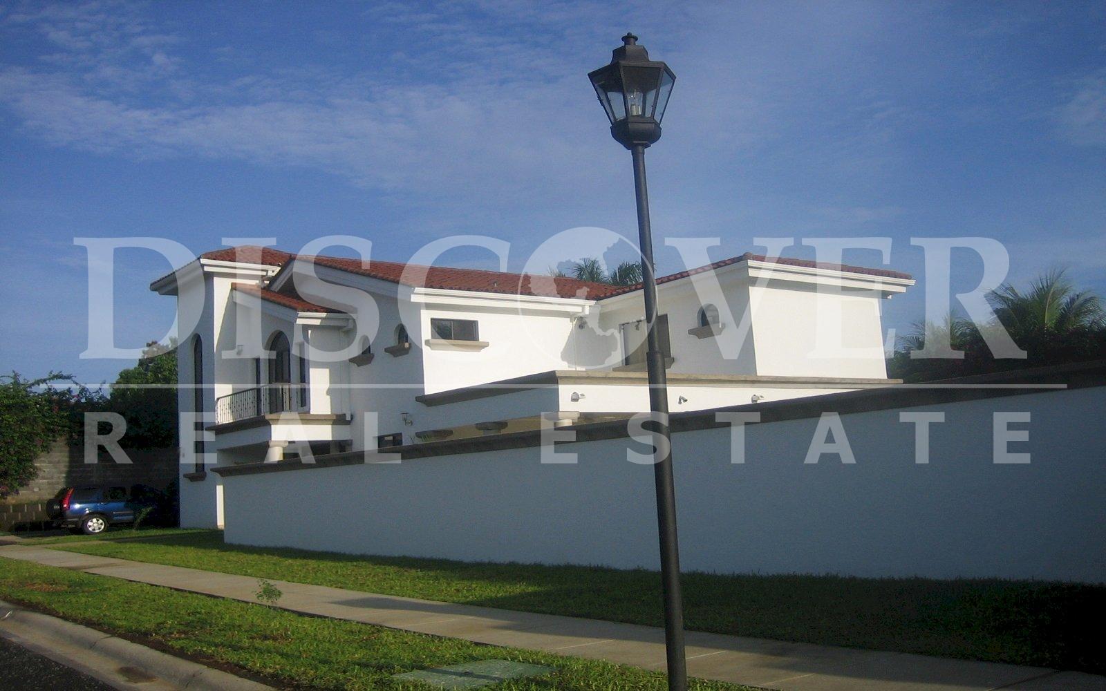 https://images.discovernica.com/propiedad/1600/ergserhserh.jpg