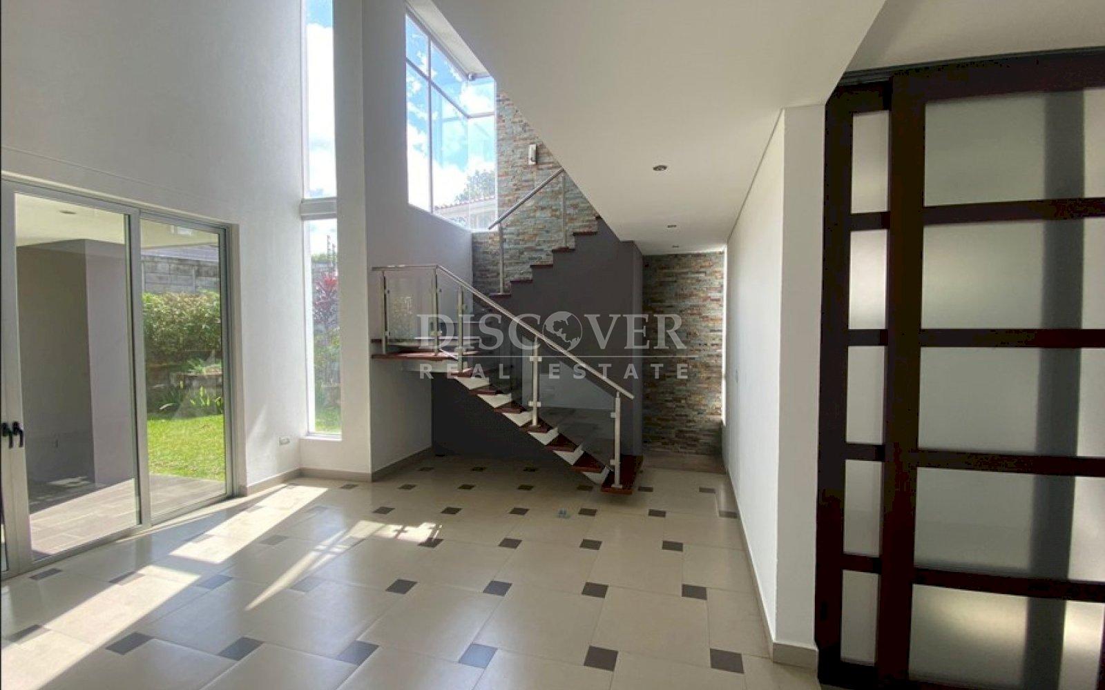 https://images.discovernica.com/propiedad/1600/ervergergat.jpg