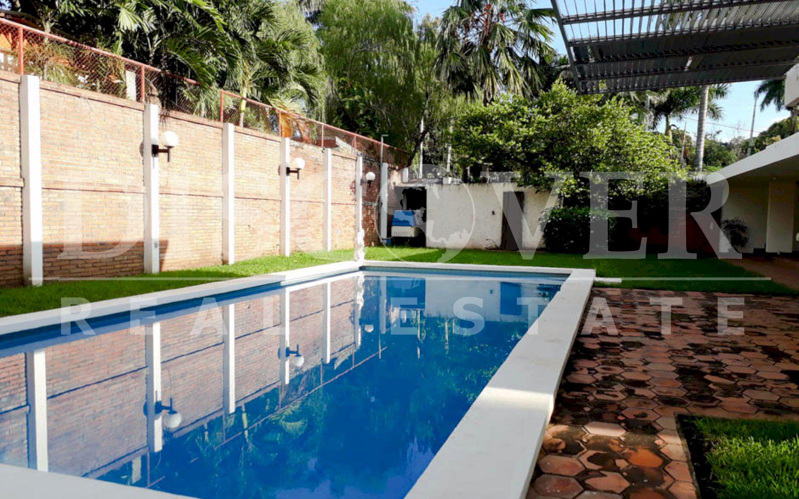https://images.discovernica.com/propiedad/1600/espectacular_casa_renta_los_robles_5_habitaciones_sala_comedor_area_de_servicio_ID11263_7.jpg