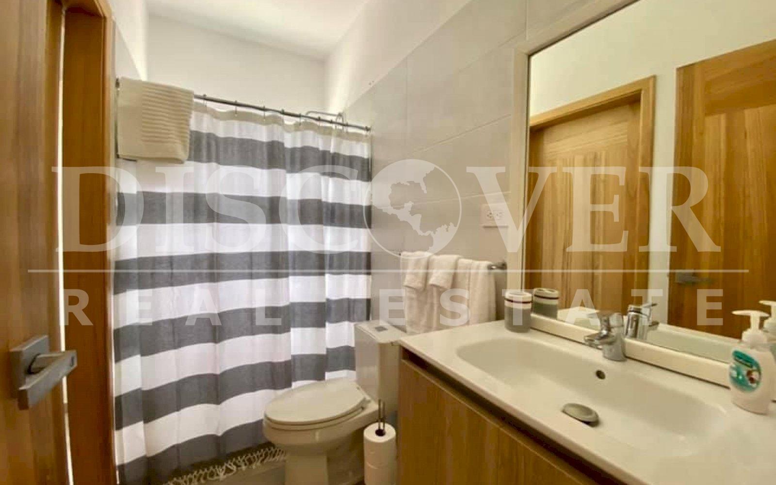 https://images.discovernica.com/propiedad/1600/f4w5yh6ryjtdukyi.jpg