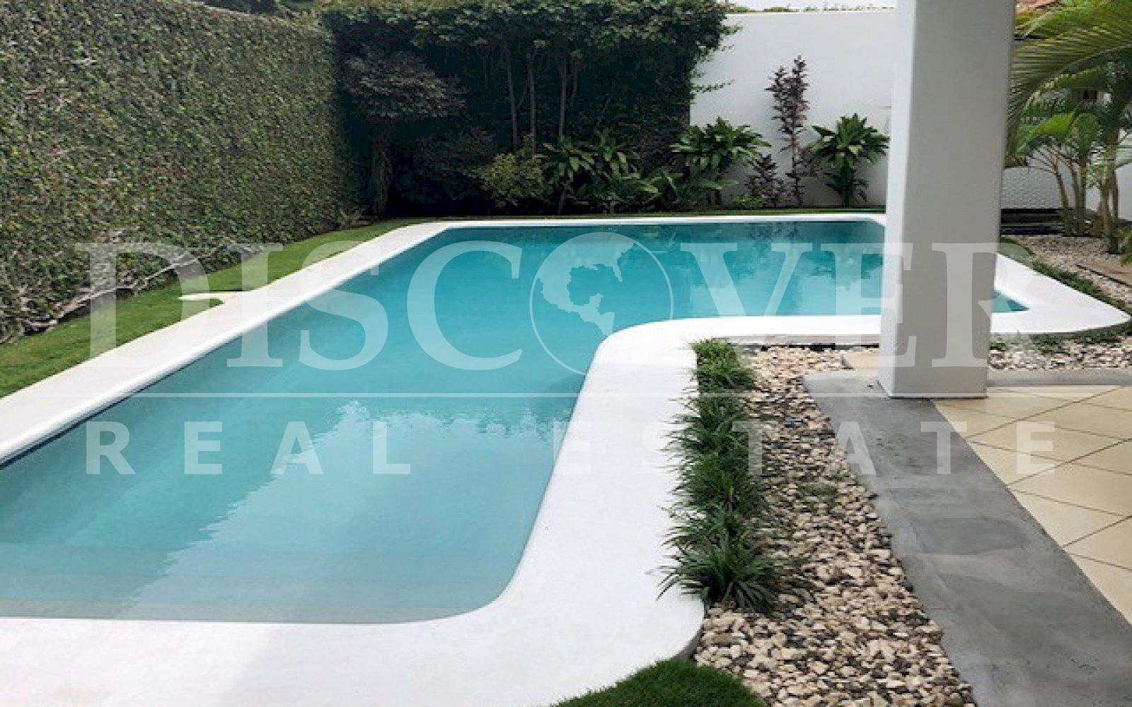 https://images.discovernica.com/propiedad/1600/fQ3RF23Fewf.jpg