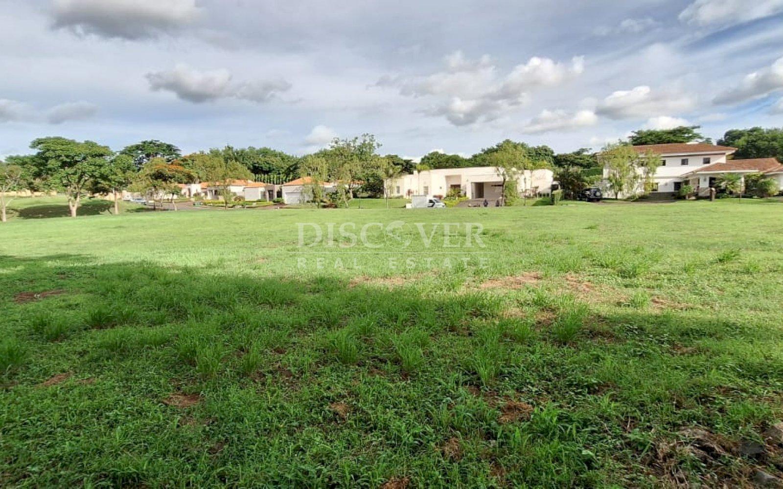 Land for sale in Bosques de San Isidro.
